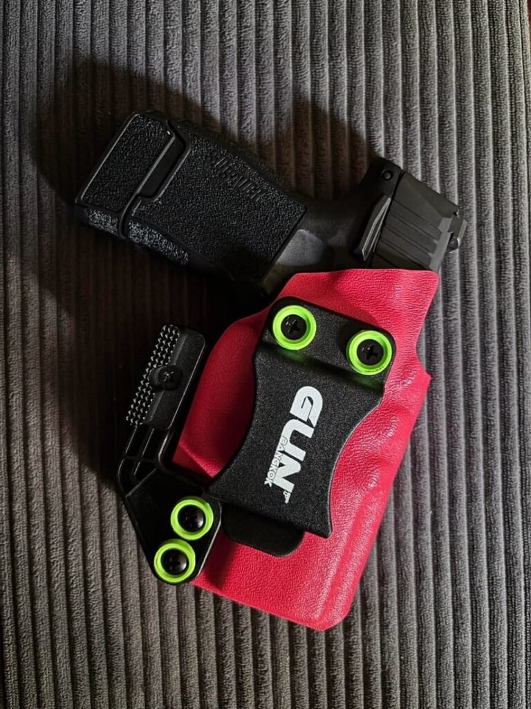 ซอง KYDEX สั่งทำ GUN BANGKOK สีแดง สกรูเขียว พกใน